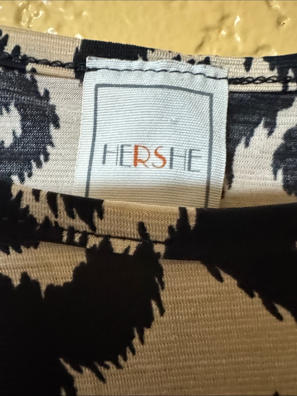 Herschel Supply Company Black and Cream Patterned Women’s Top - Picture 2 of 4